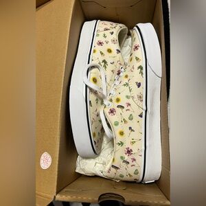 Vans Floral Canvas Sneakers size 7.5 women’s